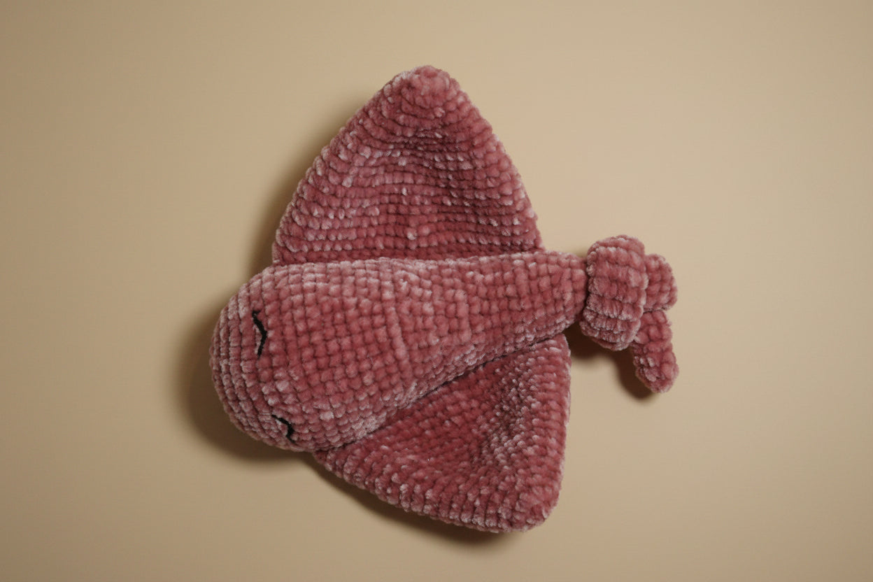 Handmade crochet Ary the ray from the amigurumi marine life collection of the baseline handicraft, crafted in France with love. 
