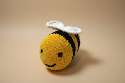 Handmade crochet bee from the amigurumi collection of the baseline handicraft, crafted in France with love. 