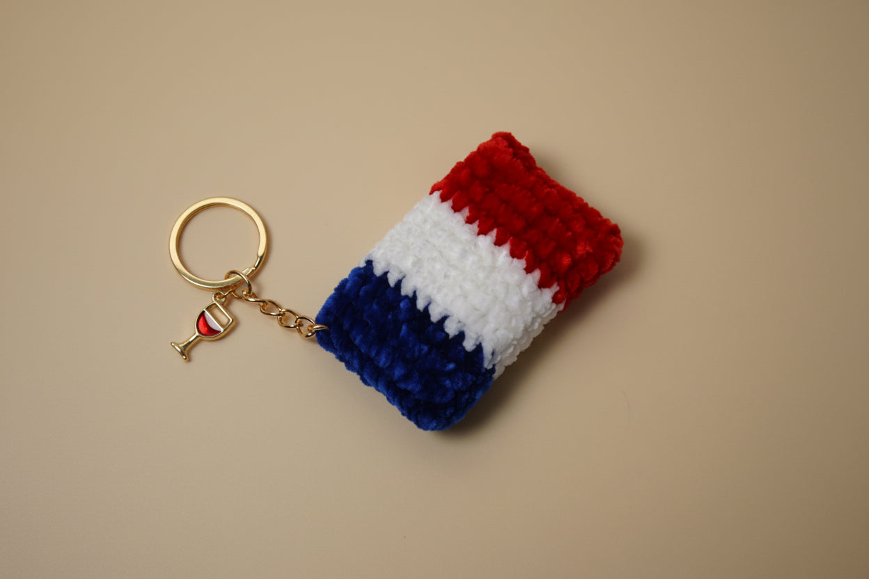 Handmade crochet keychain french flag from the accessorie collection of the baseline handicraft, crafted in France with love. 