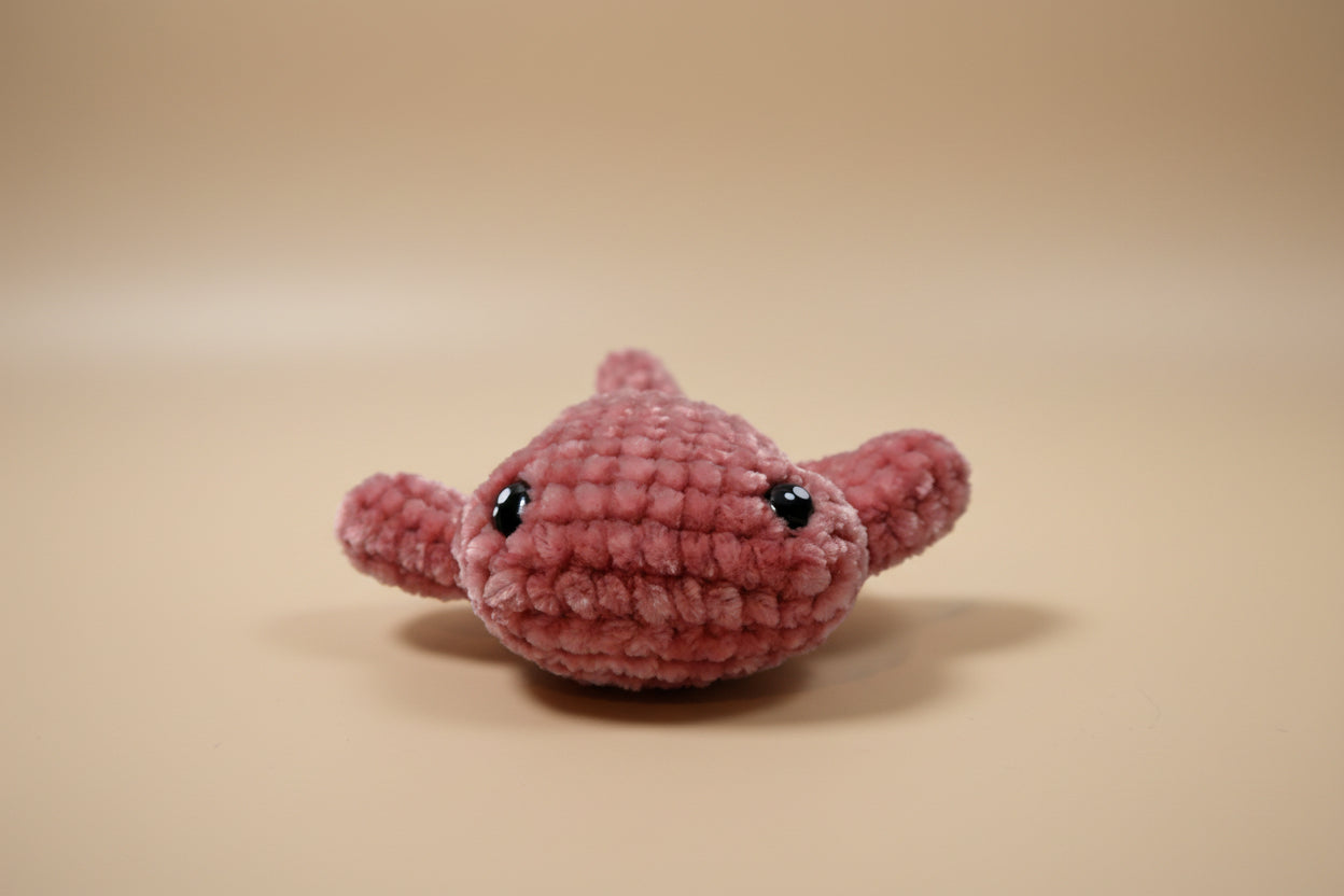 Handmade crochet mini long tail stingray from the amigurumi marine life collection of the baseline handicraft, crafted in France with love. 