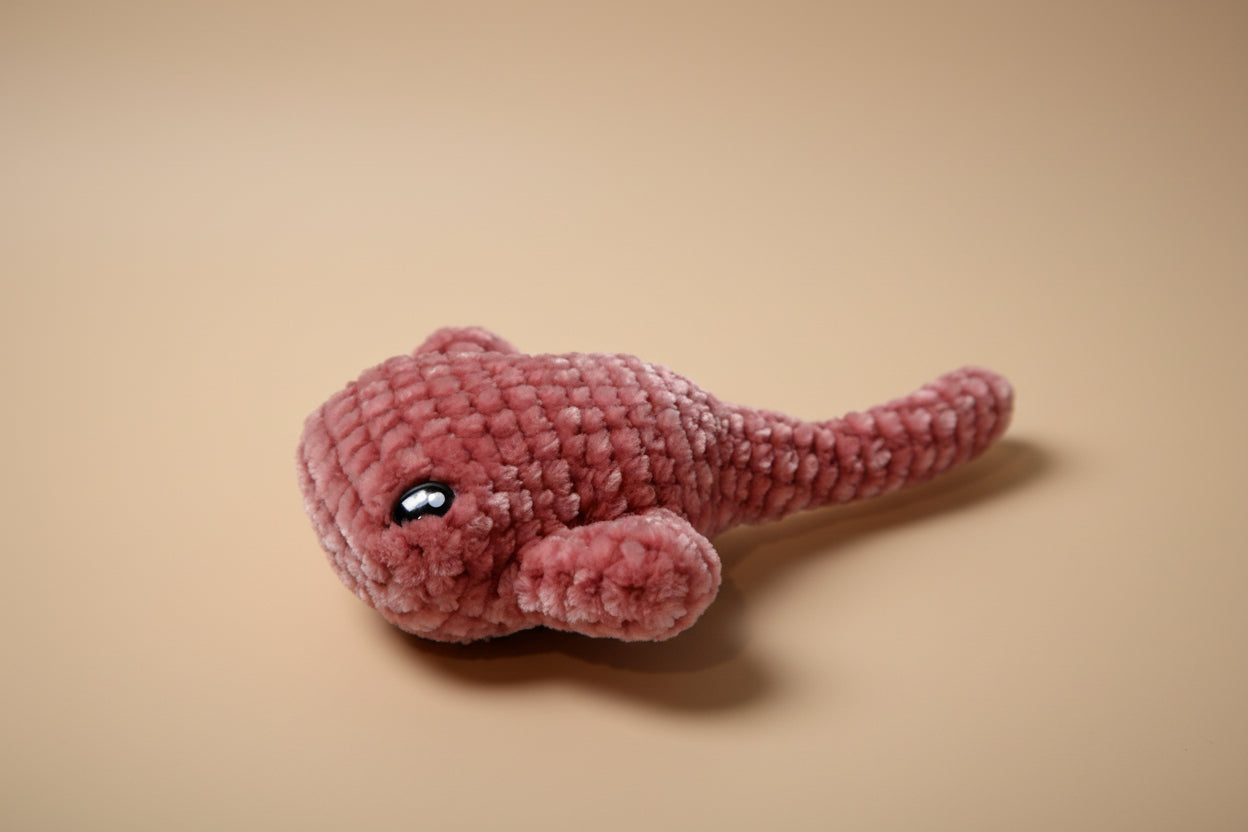 Handmade crochet mini long tail stingray from the amigurumi marine life collection of the baseline handicraft, crafted in France with love. 
